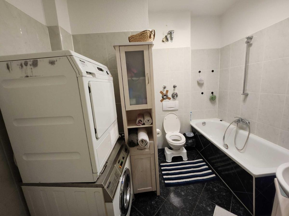 One Private Room Available In A Two Room Apartment In Tegel, Berlín Exteriér fotografie