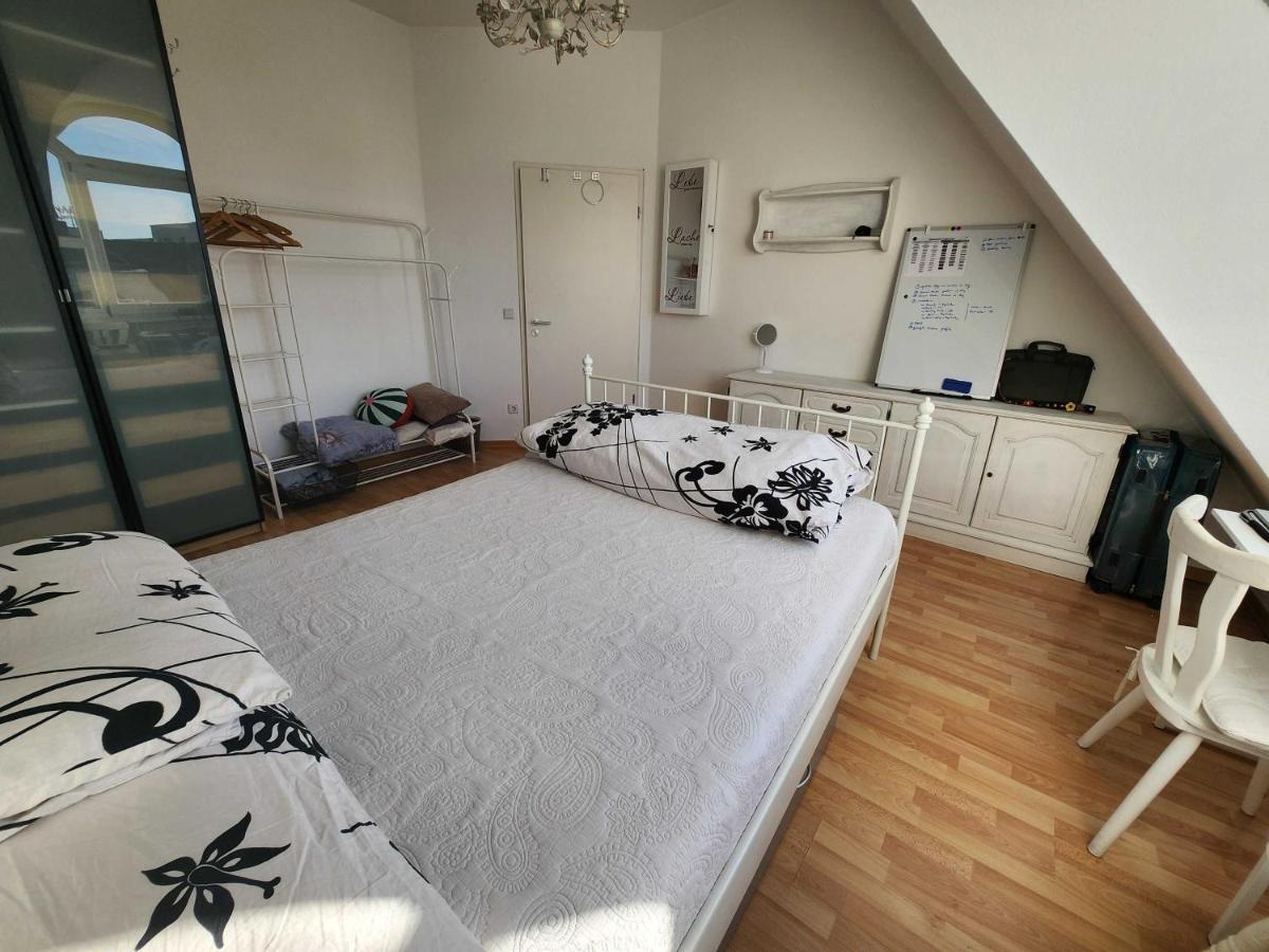 One Private Room Available In A Two Room Apartment In Tegel, Berlín Exteriér fotografie